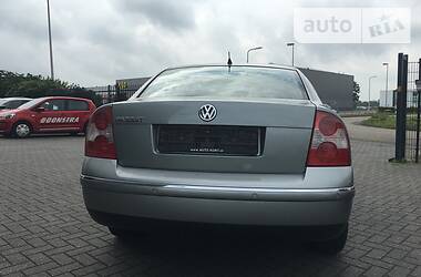 Седан Volkswagen Passat 2004 в Калуше