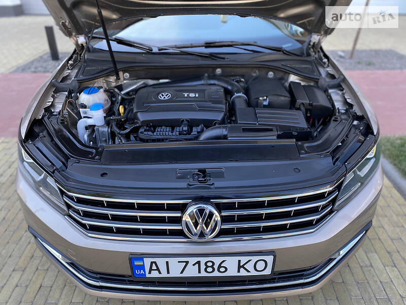 Седан Volkswagen Passat 2016 в Києві