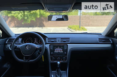Седан Volkswagen Passat 2016 в 