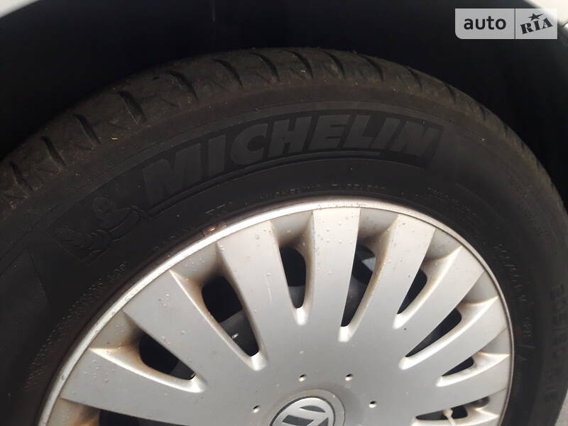 Седан Volkswagen Passat 2001 в Рівному