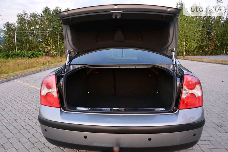 Седан Volkswagen Passat 2002 в Дрогобичі