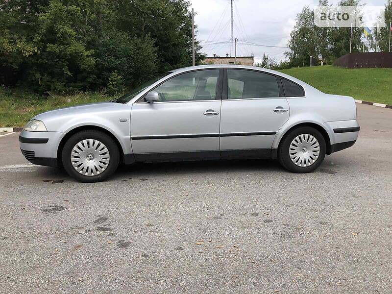 Седан Volkswagen Passat 2001 в Рівному