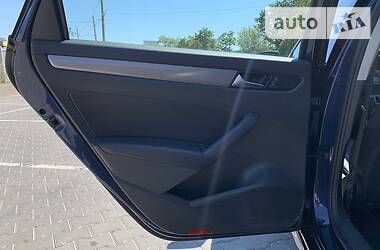 Седан Volkswagen Passat 2015 в 