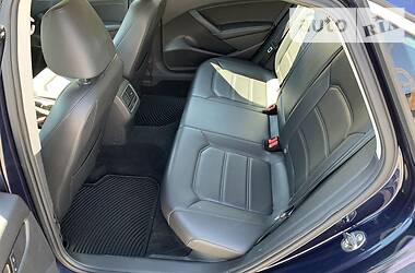 Седан Volkswagen Passat 2015 в 