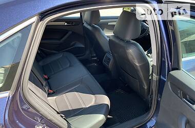 Седан Volkswagen Passat 2015 в 
