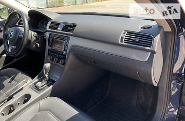 Седан Volkswagen Passat 2015 в 