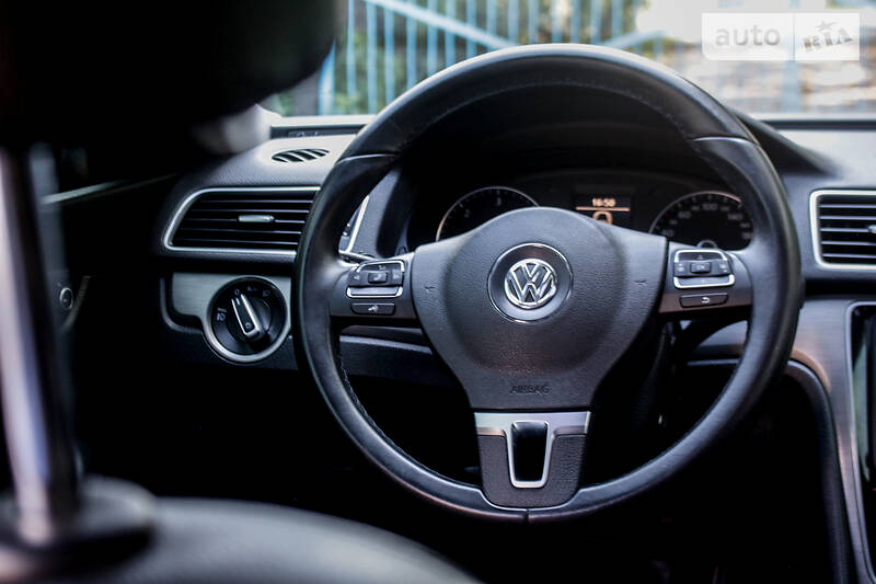 Седан Volkswagen Passat 2015 в Львові фото 38 Седан Volkswagen Passat 2015 в Львові