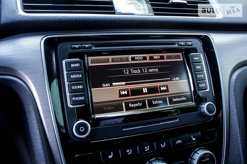 Седан Volkswagen Passat 2015 в Львові фото 46 Седан Volkswagen Passat 2015 в Львові