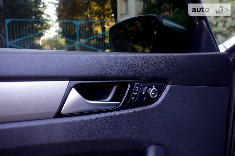 Седан Volkswagen Passat 2015 в Львові фото 56 Седан Volkswagen Passat 2015 в Львові