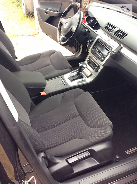 Універсал Volkswagen Passat 2010 в Києві