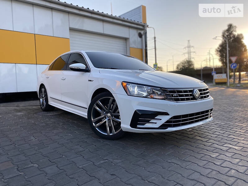 Седан Volkswagen Passat 2017 в 