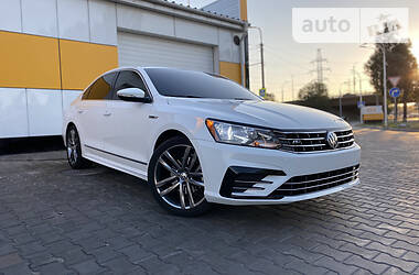 Седан Volkswagen Passat 2017 в 