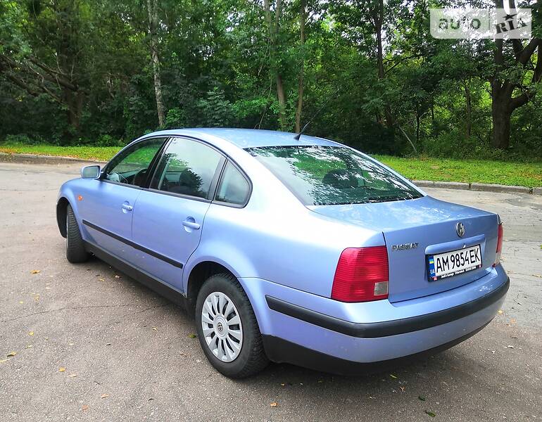 Седан Volkswagen Passat 1997 в Житомирі