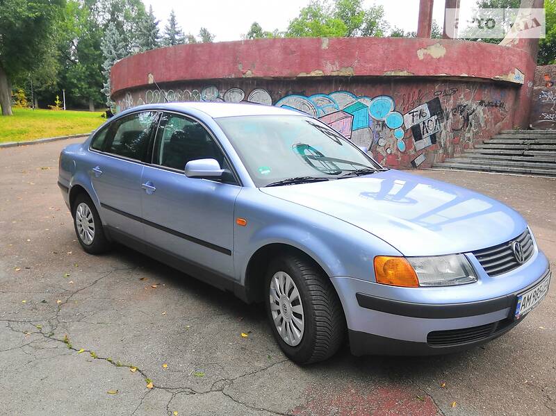Седан Volkswagen Passat 1997 в Житомирі