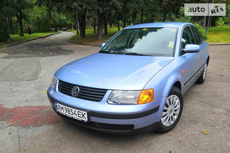 Седан Volkswagen Passat 1997 в Житомирі