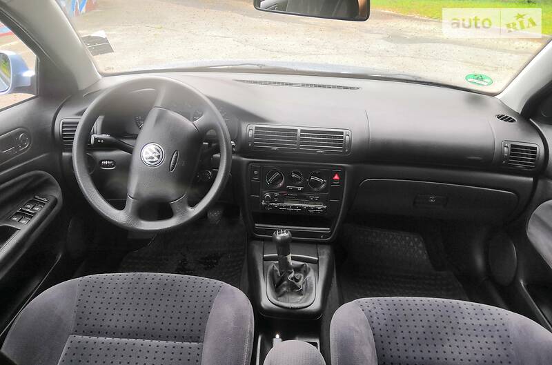 Седан Volkswagen Passat 1997 в Житомирі