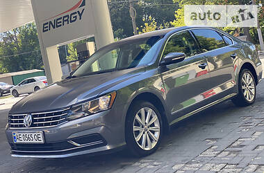 Седан Volkswagen Passat 2015 в 