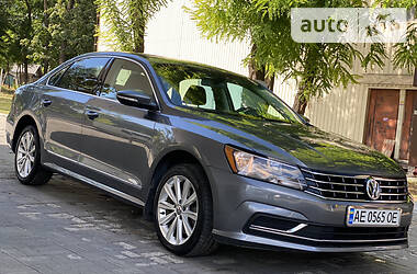 Седан Volkswagen Passat 2015 в 