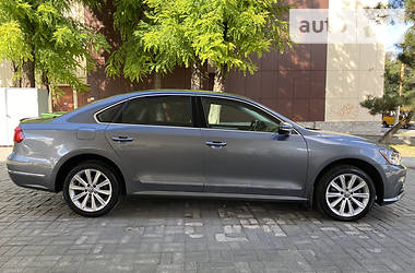 Седан Volkswagen Passat 2015 в 