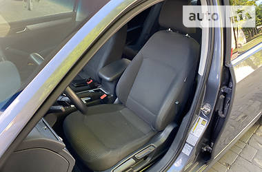 Седан Volkswagen Passat 2015 в 