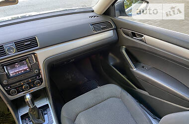 Седан Volkswagen Passat 2015 в 
