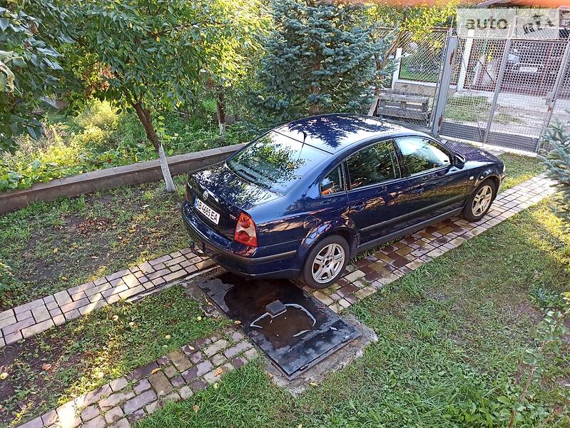 Седан Volkswagen Passat 2001 в Києві