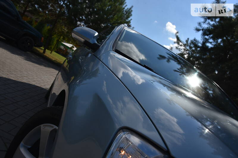 Універсал Volkswagen Passat 2008 в Дрогобичі