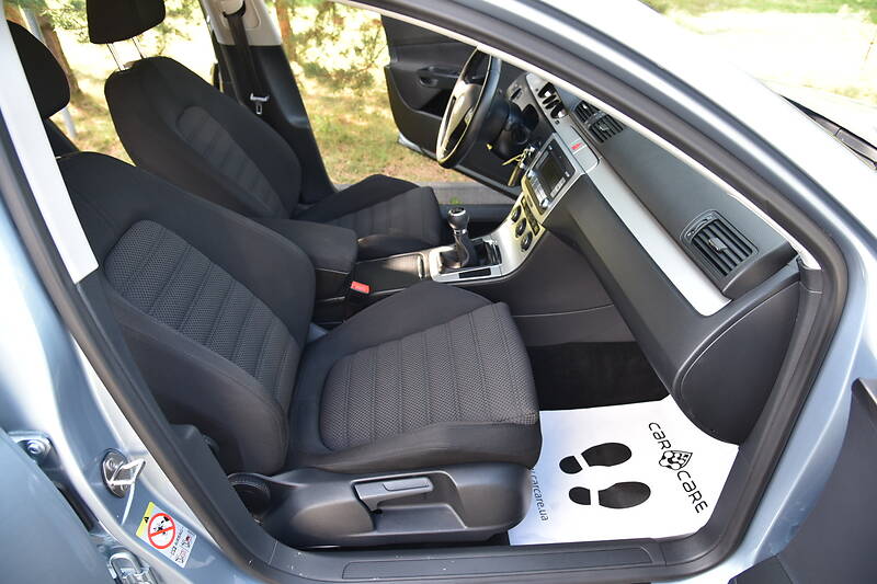 Універсал Volkswagen Passat 2008 в Дрогобичі