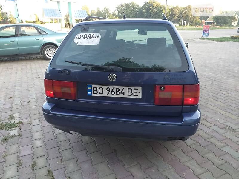 Універсал Volkswagen Passat 1994 в Теофіполі