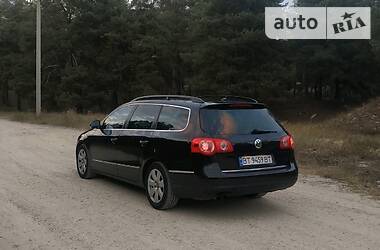 Універсал Volkswagen Passat 2008 в Новій Каховці