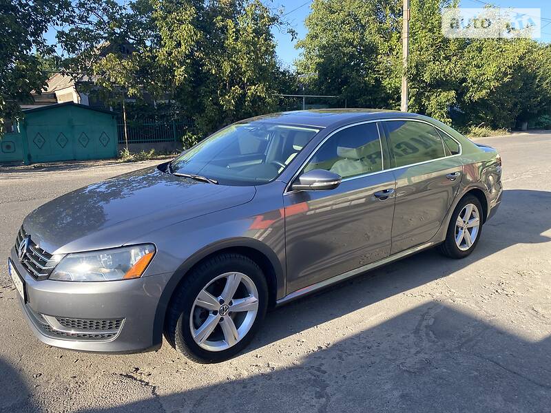 Седан Volkswagen Passat 2012 в Каховке