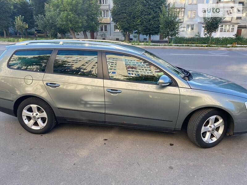 Универсал Volkswagen Passat 2005 в Хмельницком