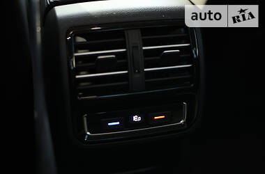 Седан Volkswagen Passat 2015 в 