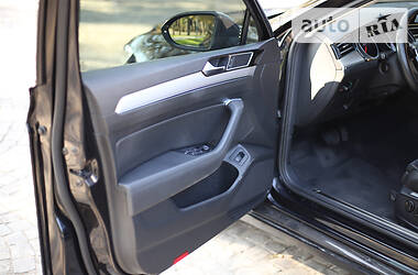 Седан Volkswagen Passat 2015 в 