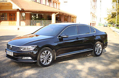 Седан Volkswagen Passat 2015 в 