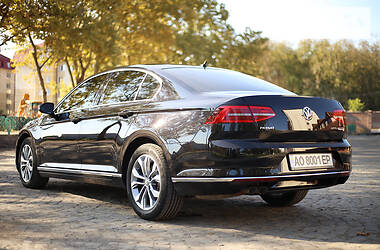 Седан Volkswagen Passat 2015 в 
