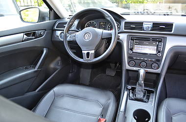 Седан Volkswagen Passat 2015 в Маріуполі