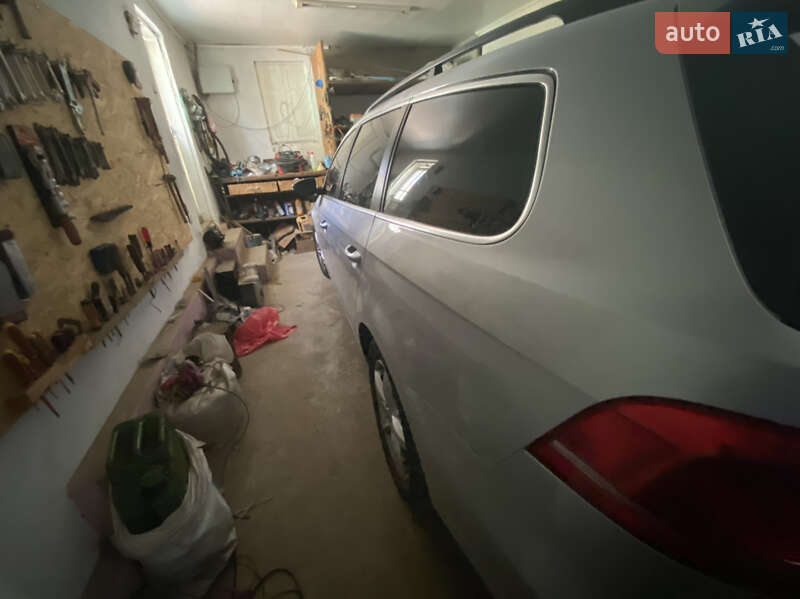 Универсал Volkswagen Passat 2011 в Рени