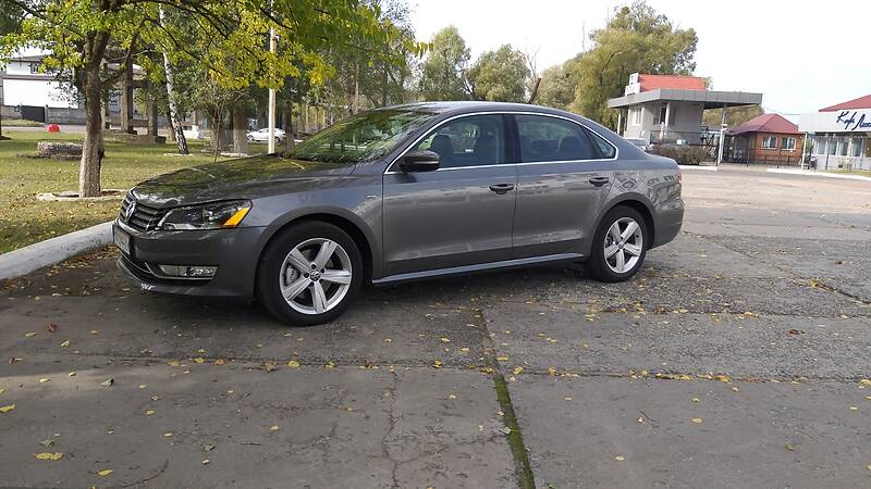 Седан Volkswagen Passat 2015 в Києві