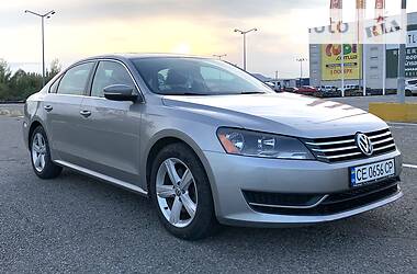 Седан Volkswagen Passat 2013 в Черновцах