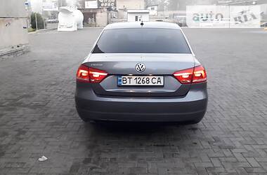 Седан Volkswagen Passat 2013 в Каневе