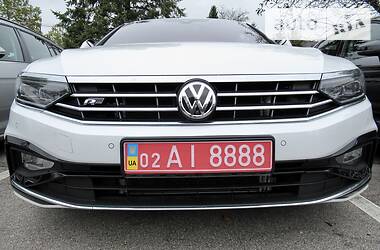 Універсал Volkswagen Passat 2020 в Києві