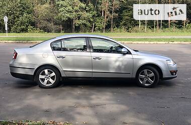 Седан Volkswagen Passat 2007 в Ровно