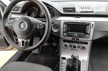 Универсал Volkswagen Passat 2013 в Ивано-Франковске