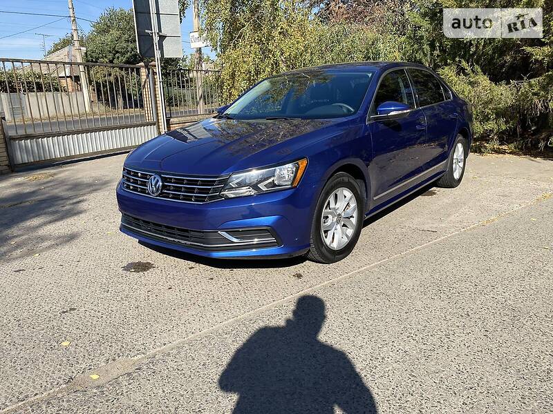 Седан Volkswagen Passat 2016 в Славянске