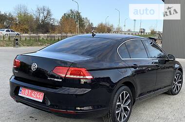 Седан Volkswagen Passat 2016 в Трускавце