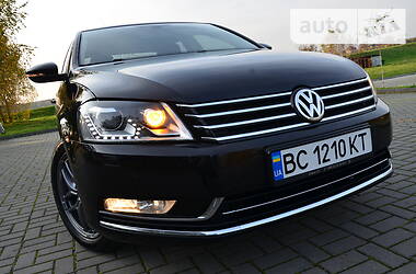 Седан Volkswagen Passat 2011 в Дрогобичі