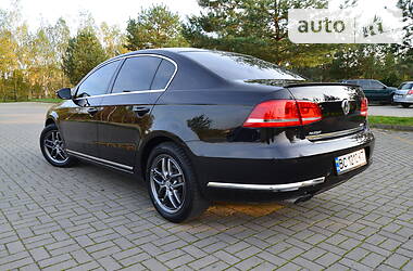 Седан Volkswagen Passat 2011 в Дрогобичі