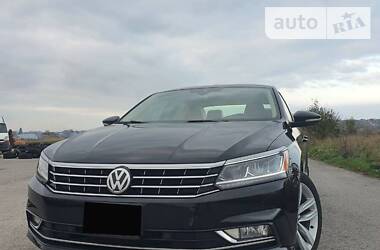 Седан Volkswagen Passat 2016 в Киеве