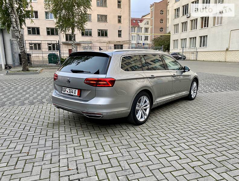 Універсал Volkswagen Passat 2015 в Луцьку
